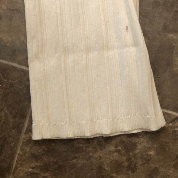 H&M: Cream stretchy lounge pants - Picture 3 of 3